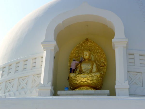 Erleuchtung, Rikschas und nackte Füße – Buddhas Geburtsstadt Lumbini ist eine Art Tempel-Expo