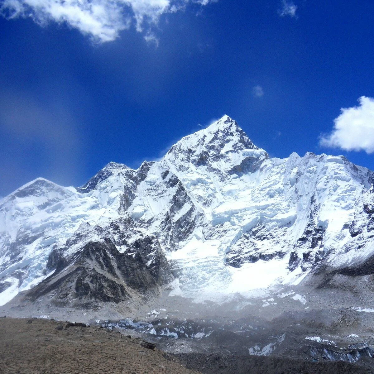 An den Fuß des Everest II