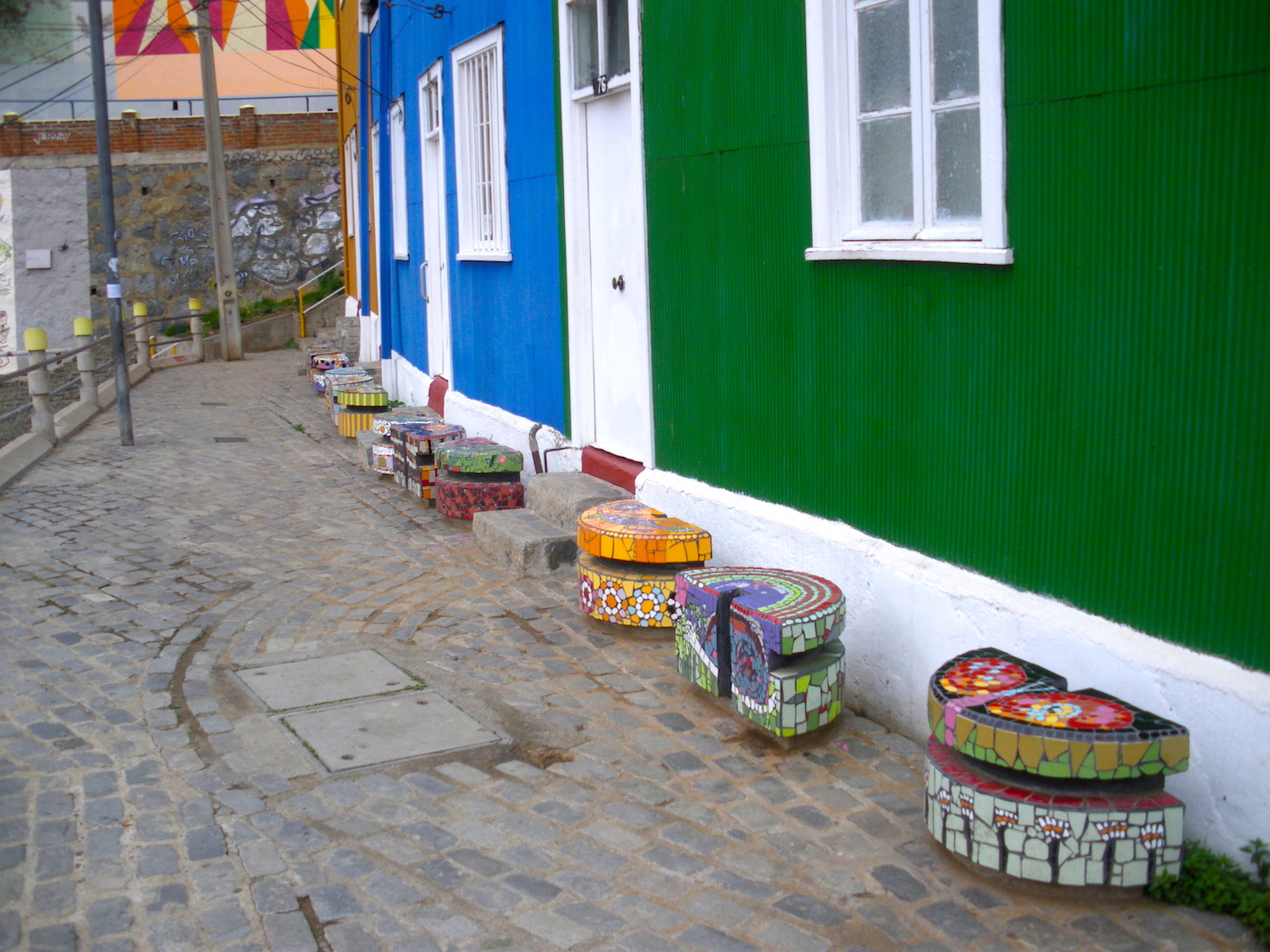 Hocker-Mosaike in Valparaiso