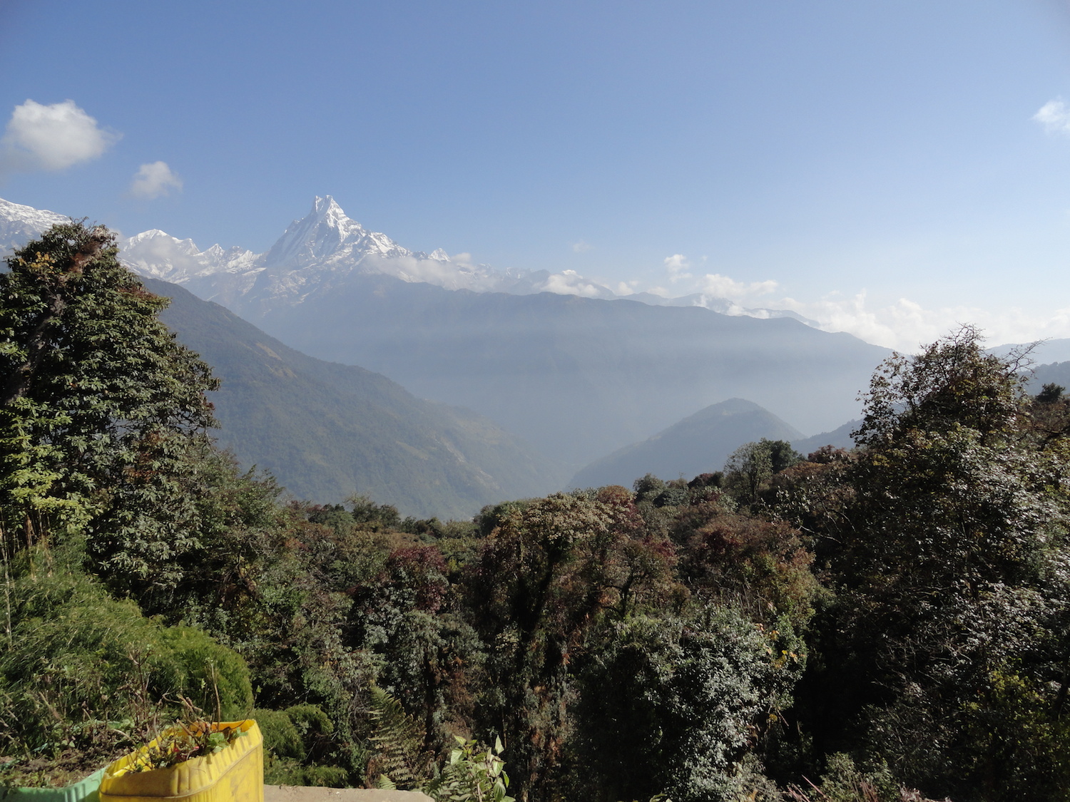 Letzter Blick auf das Tal zum Annapurna Base Camp mit dem Machapucharé