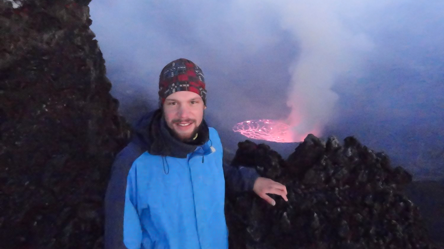 Auf dem Kraterrand des Nyiragongo