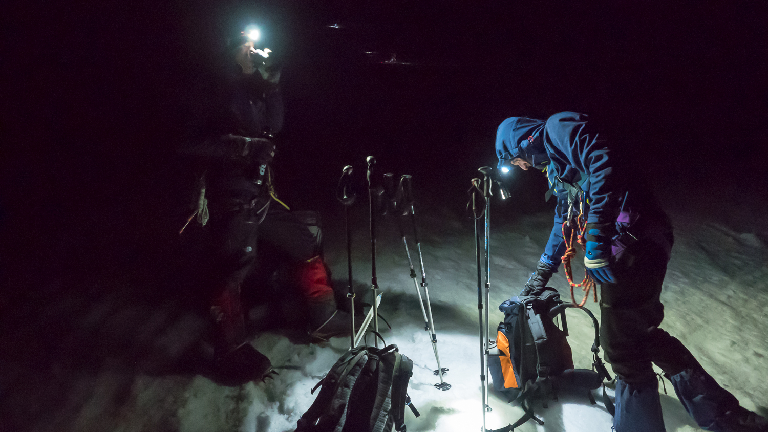 Aufstieg in der Nacht