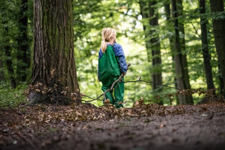 Pfützenspringen, Kopfschwirren und VW Bus Gedanken…