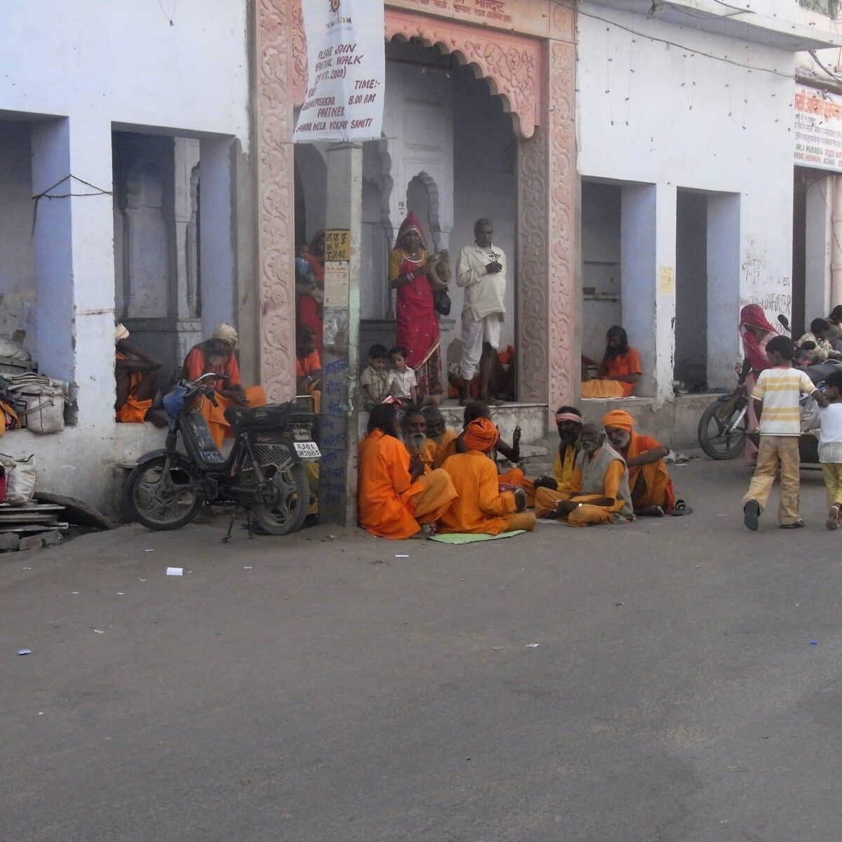 Weil »Heilige Männer« auf Indiens Straßen wandeln