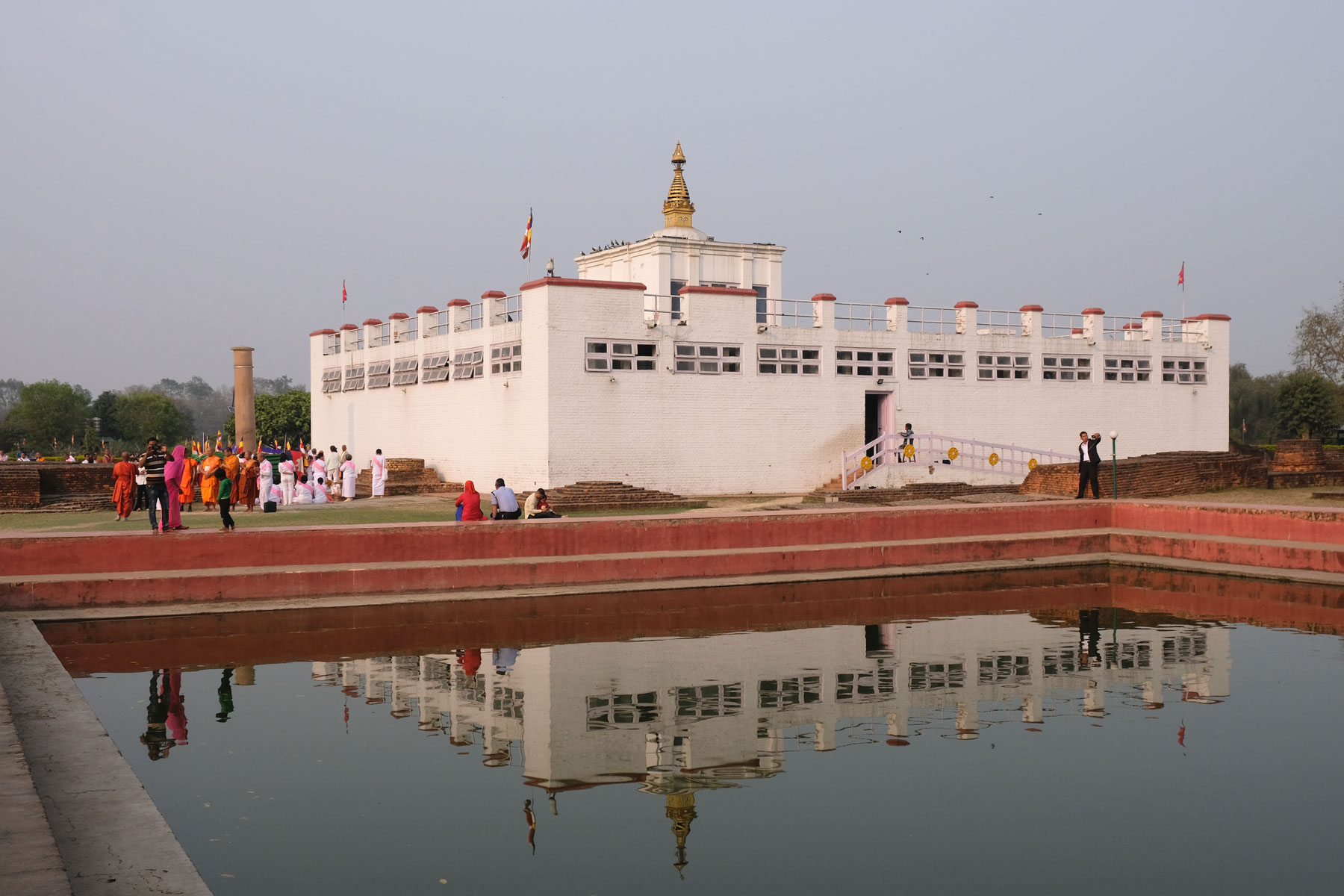 Der Mahadevi-Tempel am Geburtsort Buddhas in Lumbini, Nepal.