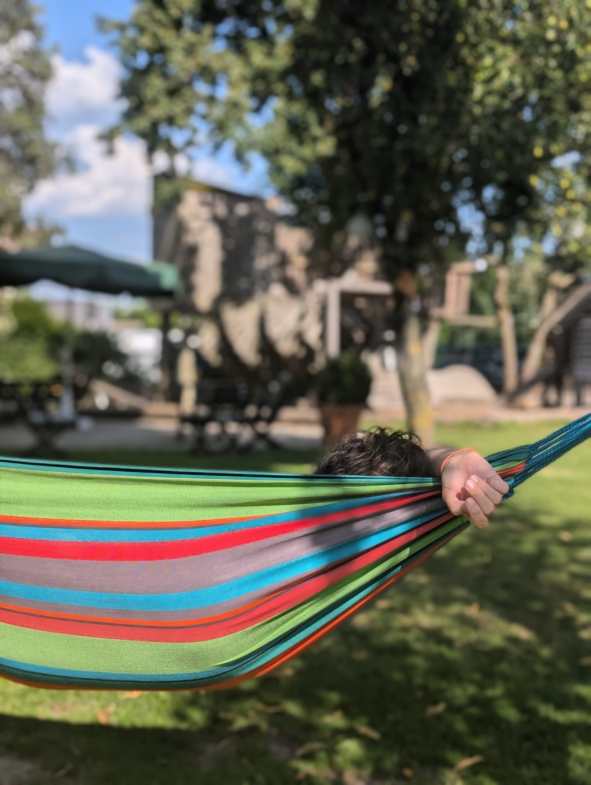 Abenteuer im Wald und Entspannung im Pool: Familienzeit in Tirol