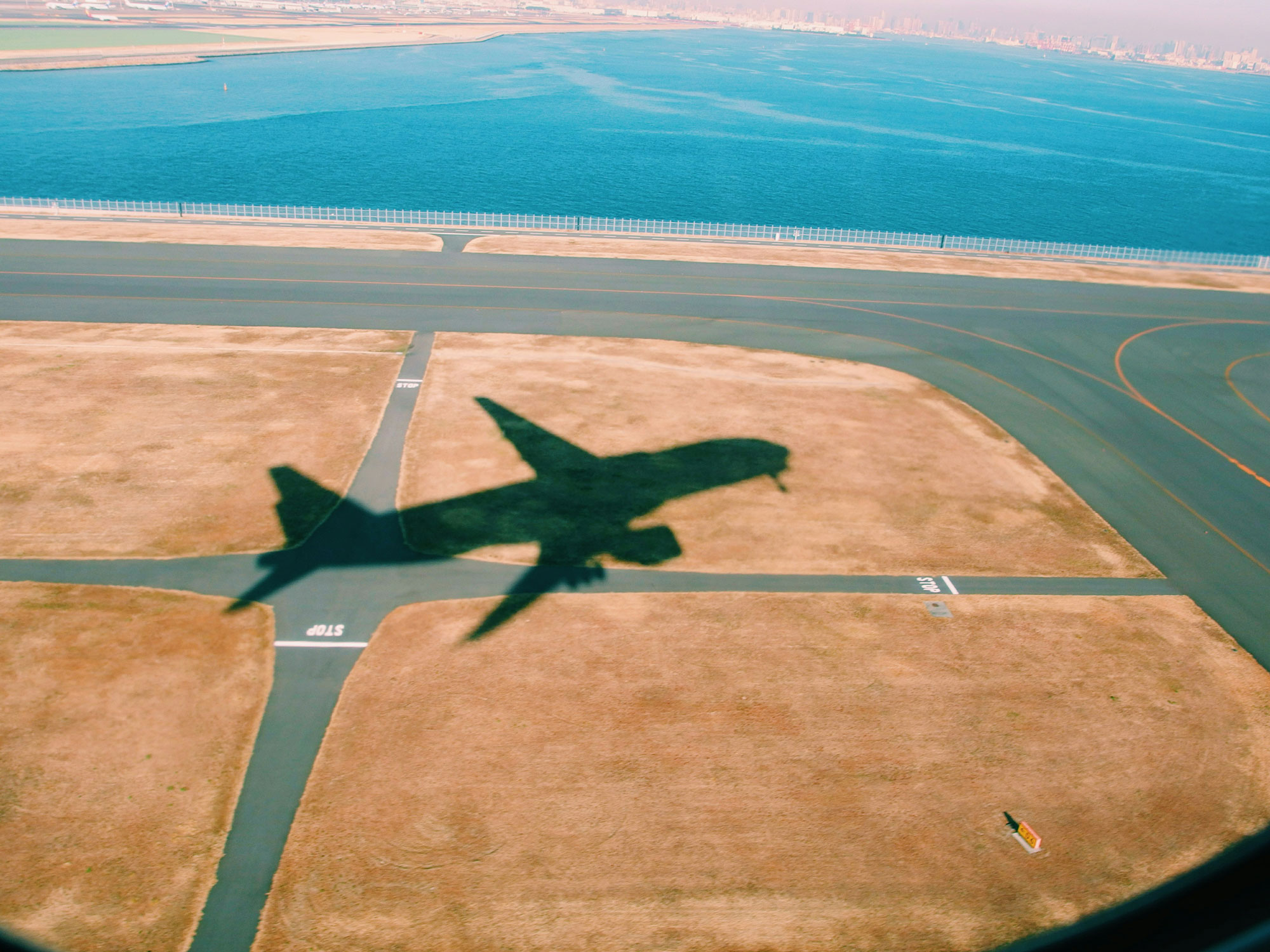 Langstrecke Flug mit Kindern tipps